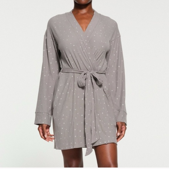 SKIMS Soft Lounge Robe in Smoked Sparkle Print S NWT - Picture 1 of 2